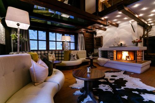 Villa22 Oetz — 4-Star Luxury Hotel in Oetz, Austria