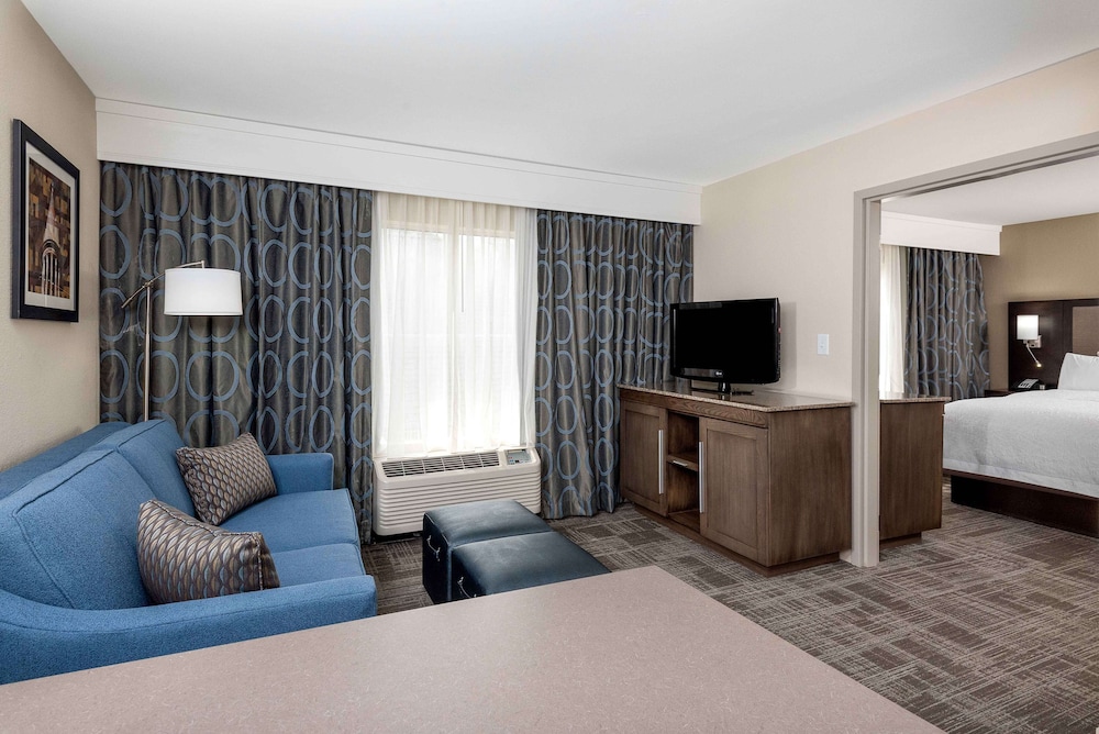 Hampton Inn & Suites Chapel Hill Durham Area - photo 23