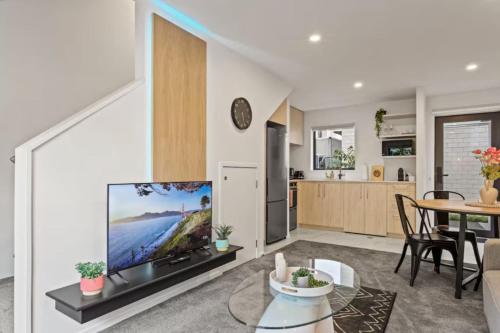 Trendy 2 Bed Accommodation - carbon neutral hotel in Auckland