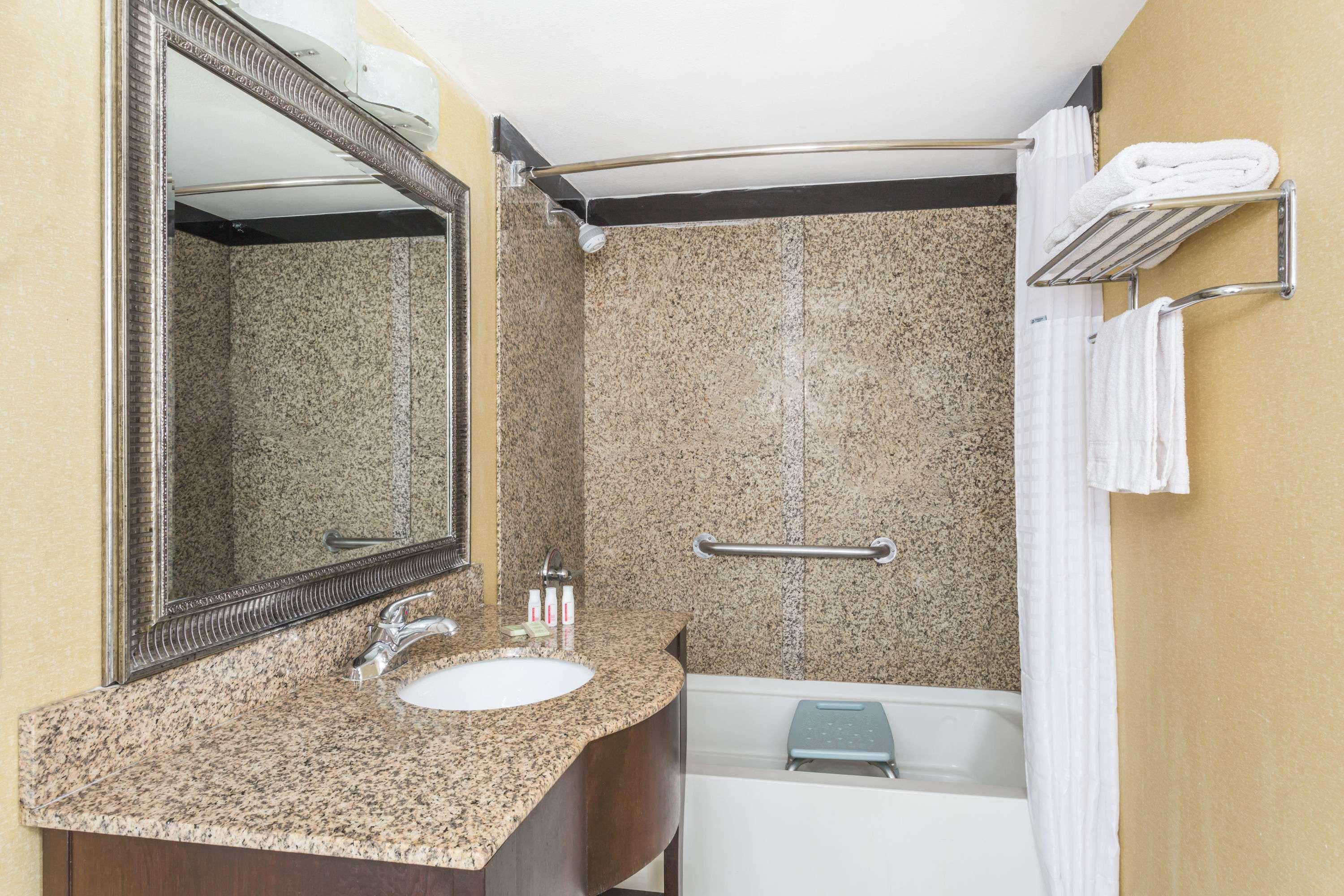 Super 8 by Wyndham Phoenix Downtown - photo 17