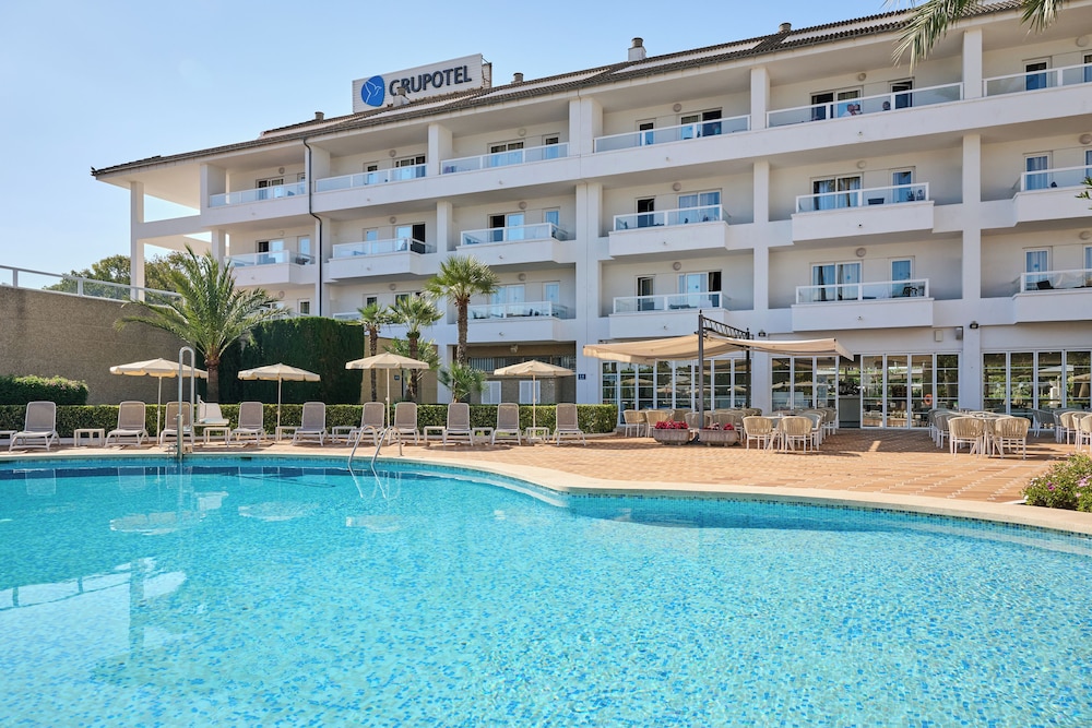 Grupotel Alcudia Suite — 4-Star Luxury Hotel in Muro, Spain