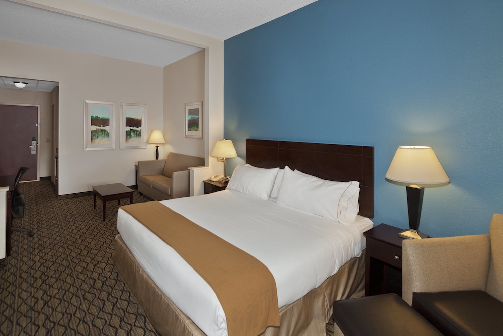 Holiday Inn Express Hotel & Suites Concord by IHG - photo 4