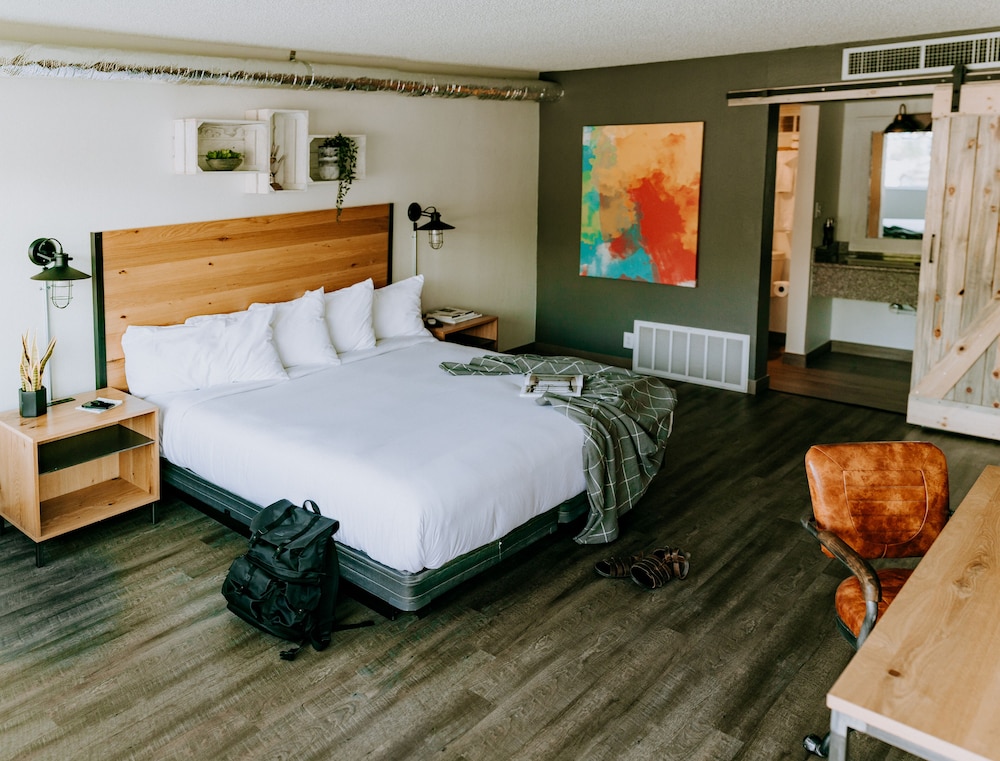 SCP Hotel Colorado Springs - photo 13