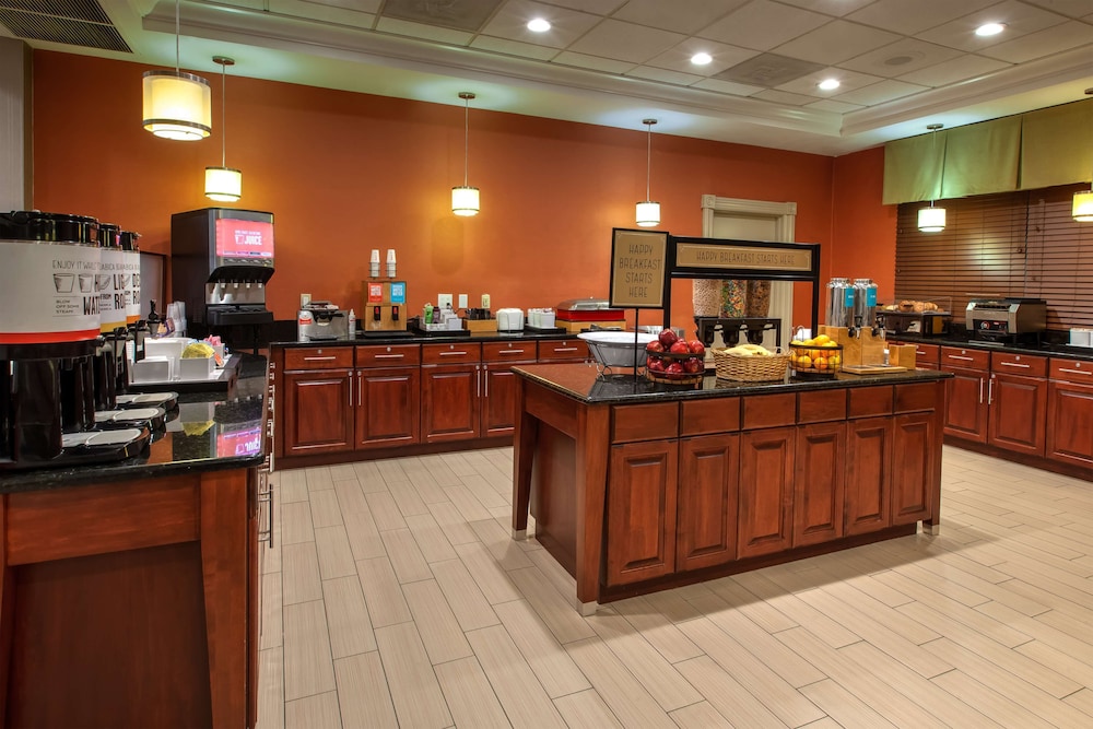 Hampton Inn College Park - photo 47