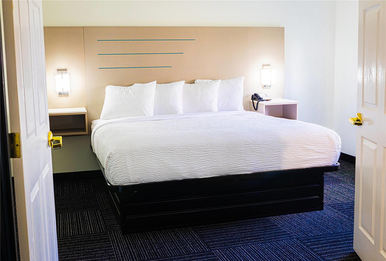 Baymont by Wyndham Port Wentworth - photo 21