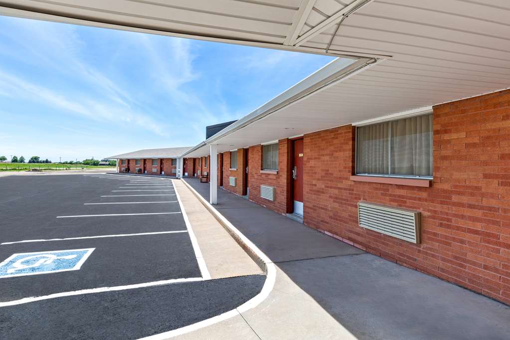 Americas Best Value Inn Belleville - photo 27