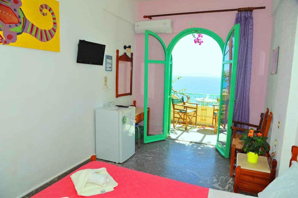 Erofili Rooms in Agios Vasileios, Greece