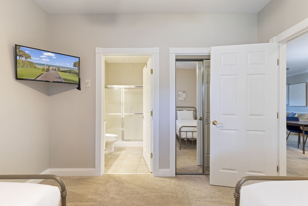 Stylish Golf Beach Getaway - photo 8