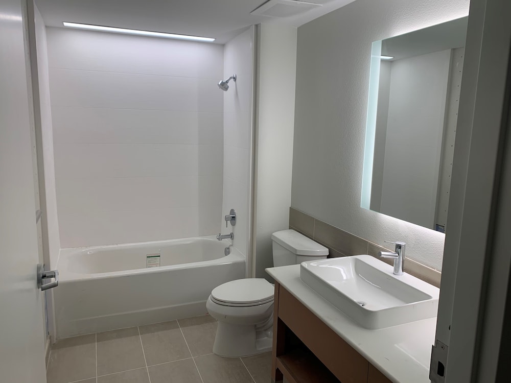 Element Portland Beaverton - photo 21