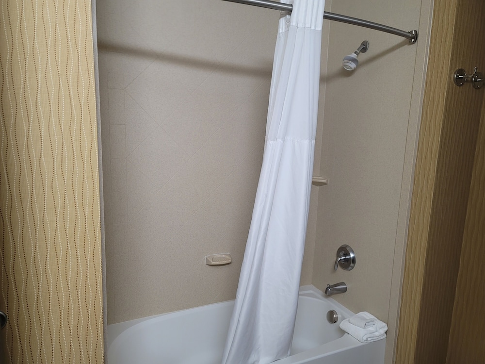 Hampton Inn Austin Oak Hill - photo 26