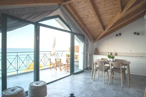 Μare Νostrum 3 the loft — hotel in Katastarion