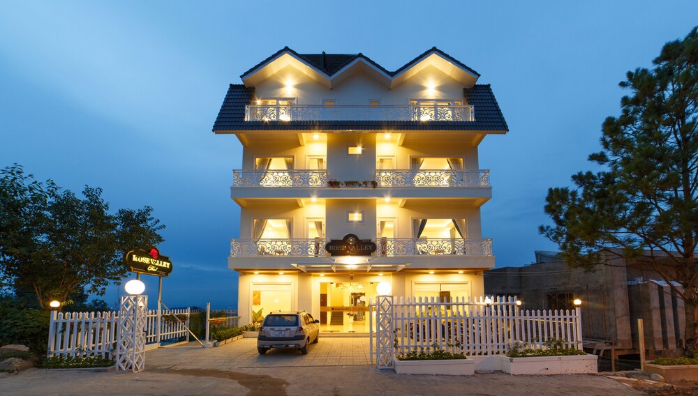 Rose Valley Hotel - last minute hotel in Da Lat