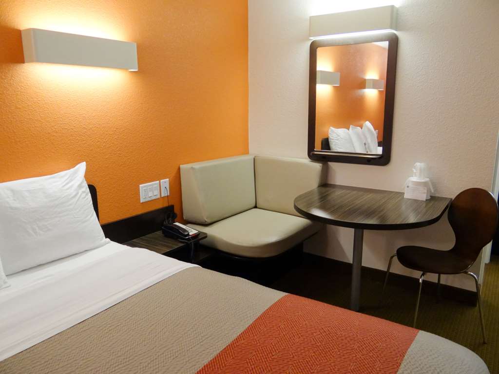Motel 6 Erie PA - photo 9