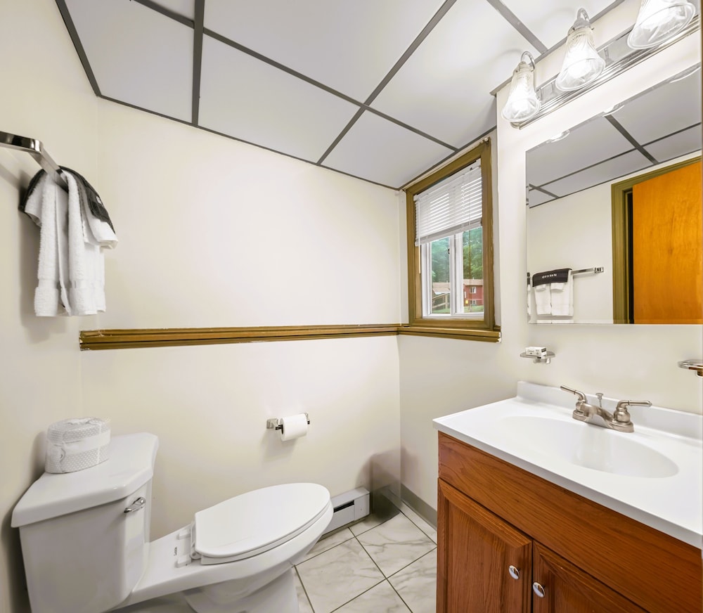 Evergreen Valley Inn - photo 105