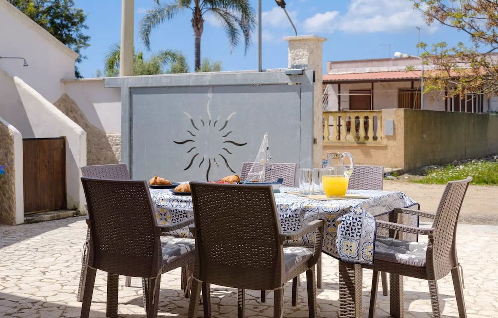 Villa Diamante Torre Lapillo With Air Conditioning Parking And Wi fi — 4-Star Luxury Hotel in Porto Cesareo, Italy