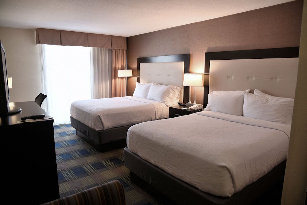 Spark by Hilton Akron Fairlawn - photo 8
