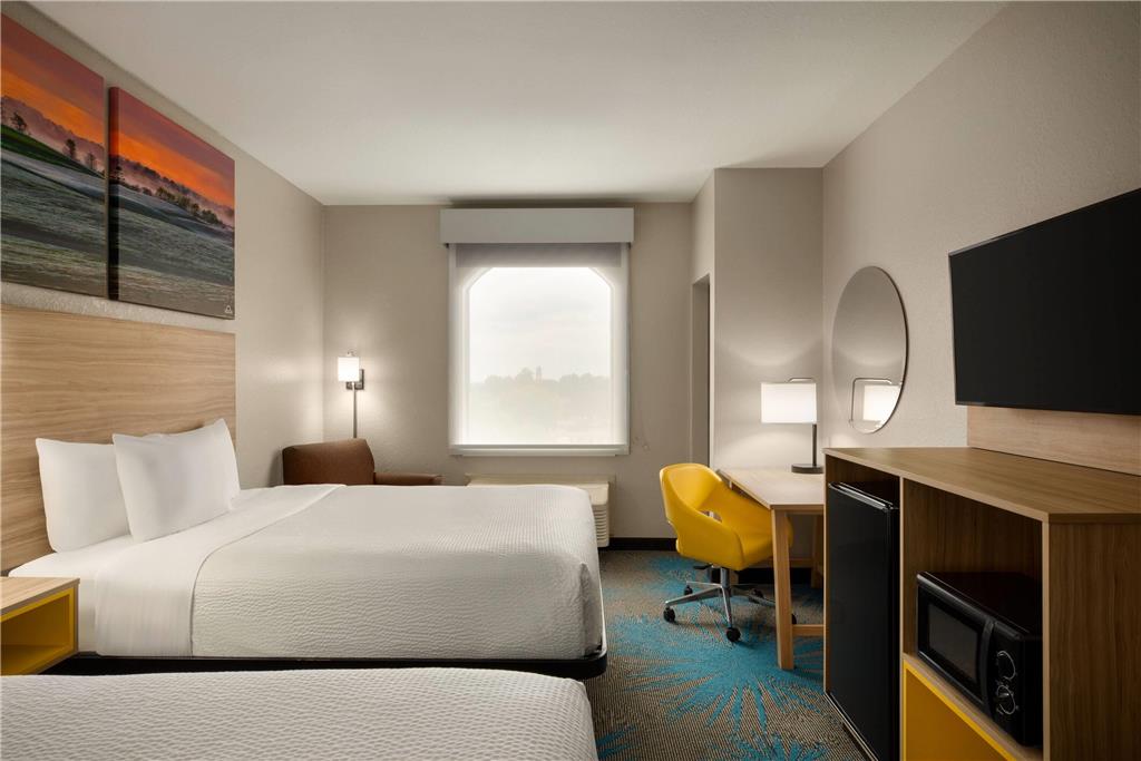 Days Inn & Suites by Wyndham Prattville Montgomery - photo 11