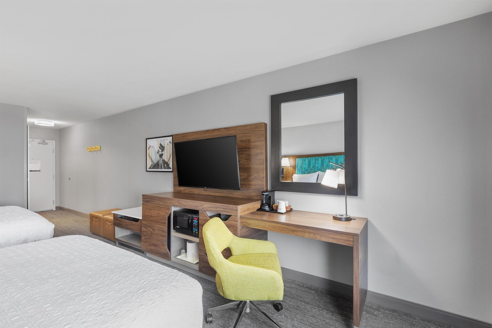 Hampton Inn Pendleton - photo 11