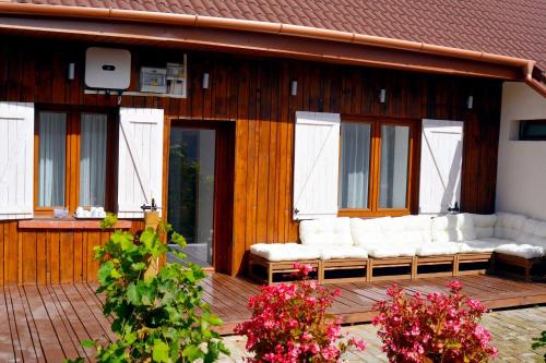 Lisbet Cottage — 4-Star Luxury Hotel in Kecskemet, Hungary