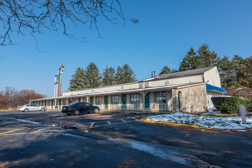 Oyo Hotel Wadsworth Oh I 76 - photo 26