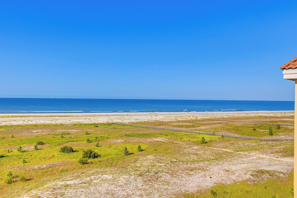Dauphin Island Top floor Condo w Resort Perks - photo 16