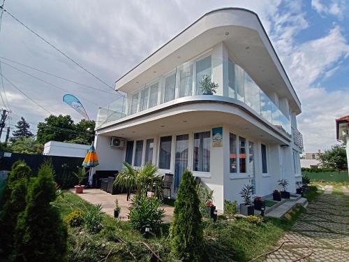 Apartman Roberto — 5-Star Luxury Hotel in Hajduszoboszlo, Hungary