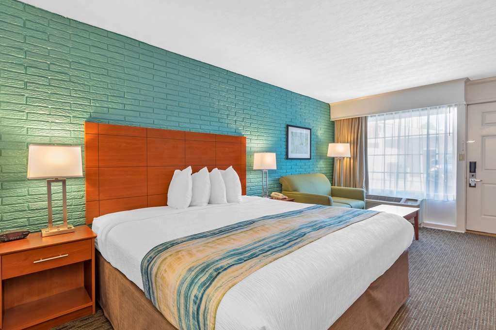 Best Western Hendersonville Inn - photo 2