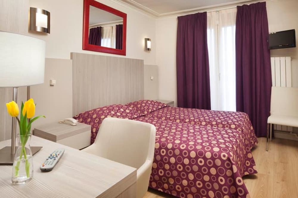 Hotel Excelsior Republique - last minute hotel in Paris