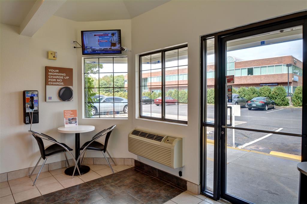 Motel 6 Wethersfield CT Hartford - photo 25