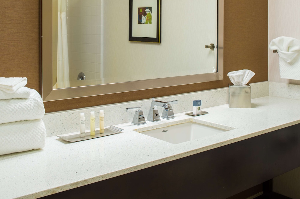 DoubleTree by Hilton Olympia Downtown Capitol District - photo 26