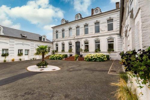 Le Clos - carbon neutral hotel in Unknown City