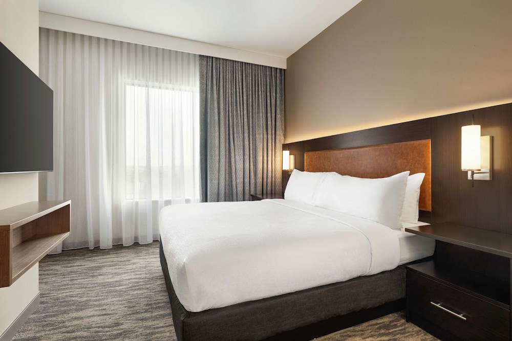 Embassy Suites by Hilton Round Rock - photo 12