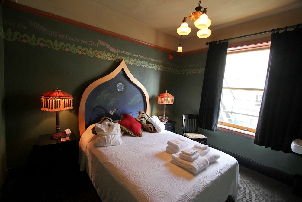 McMenamins Crystal Hotel - photo 12