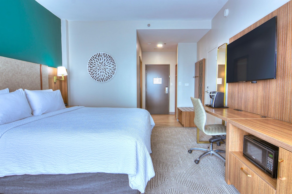 Holiday Inn Gainesville University Center by IHG - photo 17