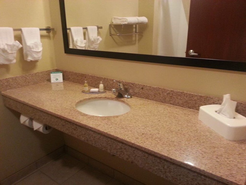 Cobblestone Inn & Suites Hartington - photo 22