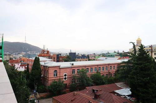 Chic 1BR Apt in Moedani complex By Wehost