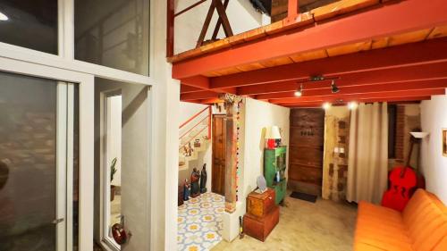 Cozy Bohemian Loft Apartment close Central Plaza — 4-Star Luxury Hotel in Antigua Guatemala, Guatemala