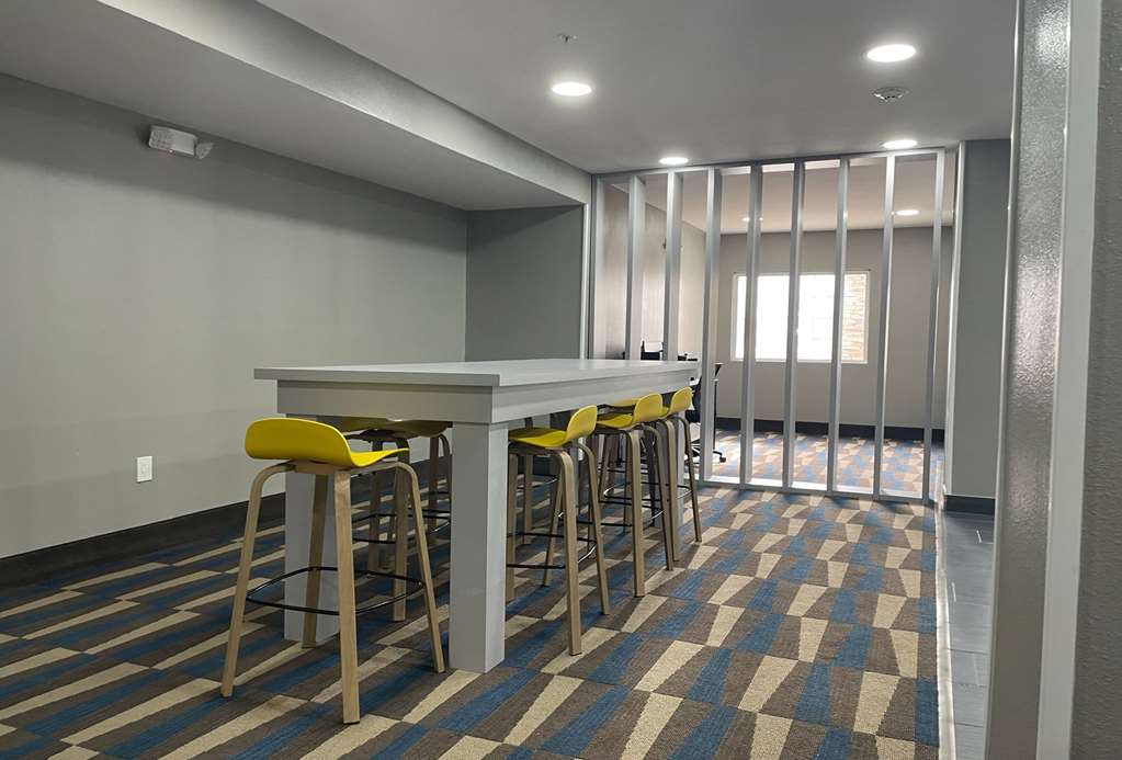 Microtel Inn & Suites by Wyndham Bossier City - photo 56