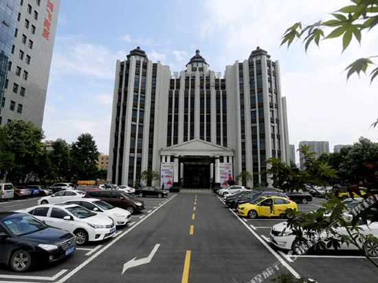 Hangzhou Fuyang Blue Diamond International Castle Hotel — 4-Star Luxury Hotel in Hangzhou, People's Republic of China