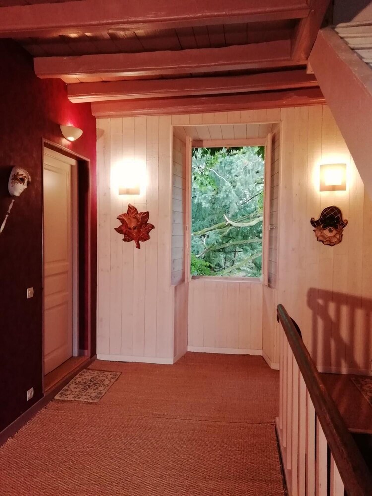 Le Logis Dargenson - carbon neutral hotel in Belleville