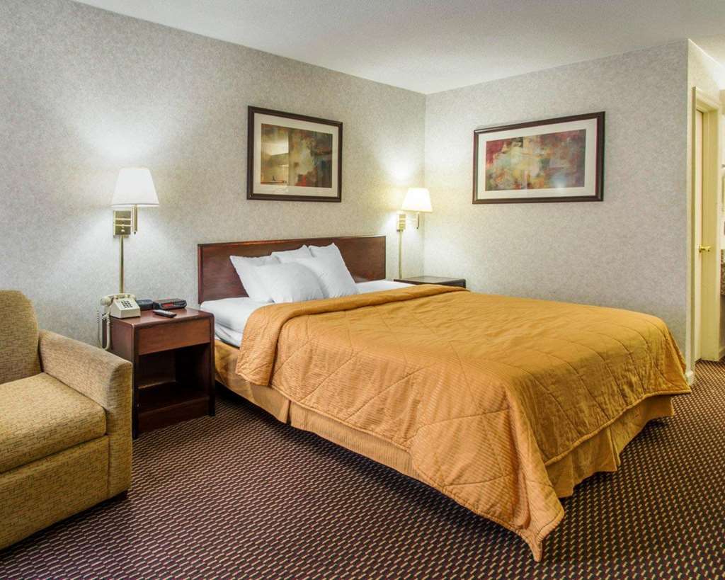 Econo Lodge Troy - photo 10