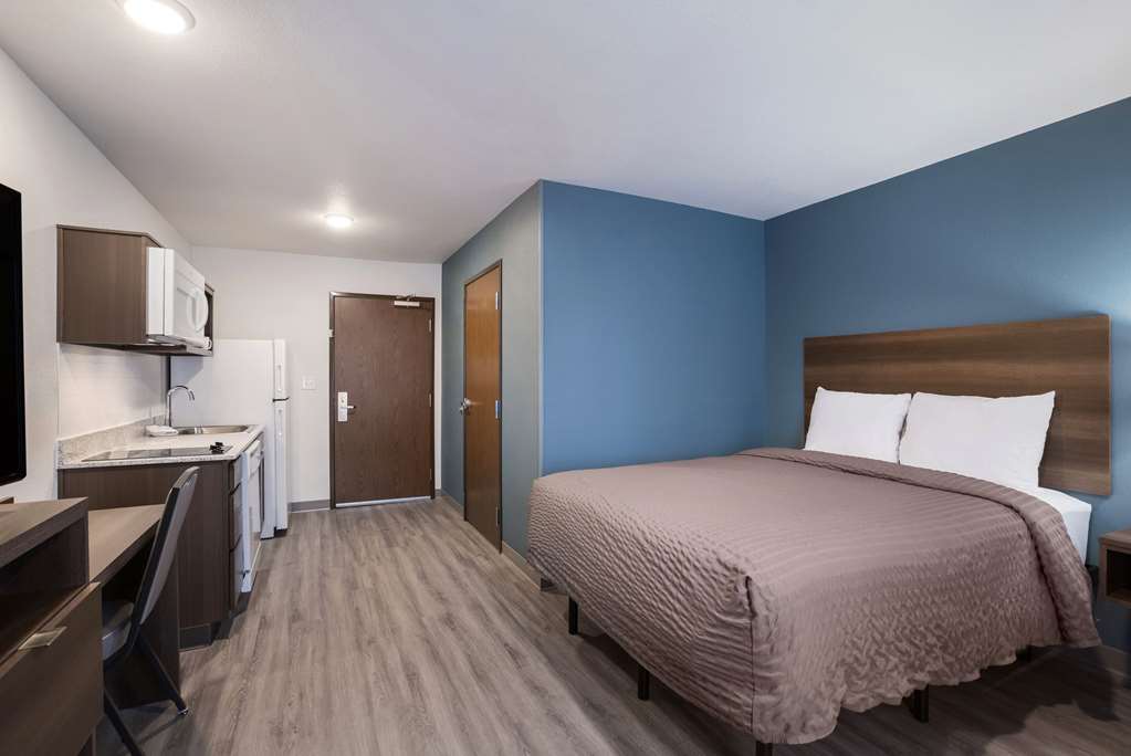WoodSpring Suites Detroit Madison Heights - photo 18