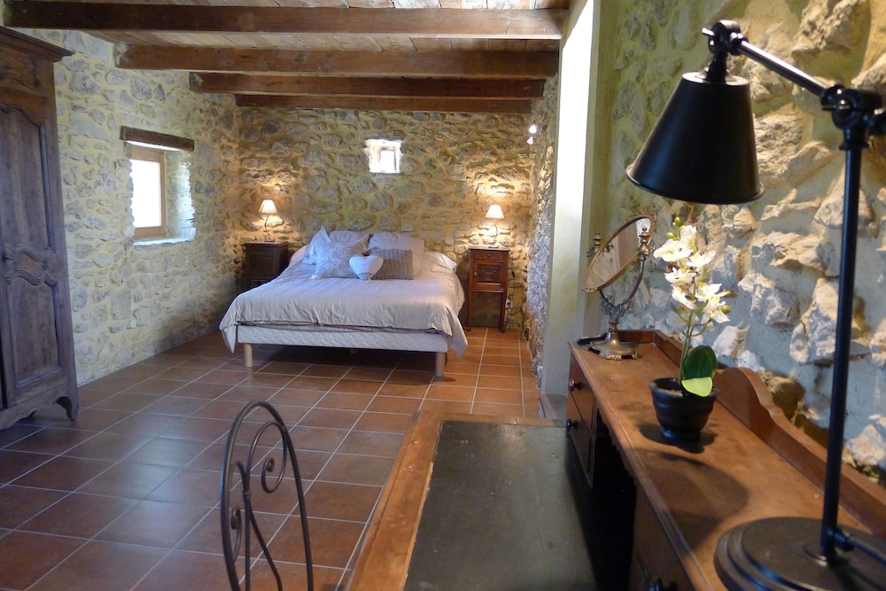 Domaine de Cousignac — hotel in Bourg-Saint-Andeol