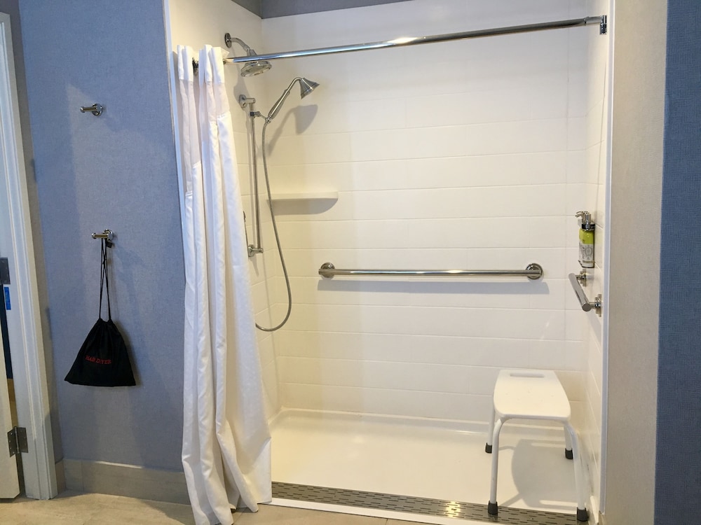 Holiday Inn Express Grand Island Niagara Falls by IHG - photo 26