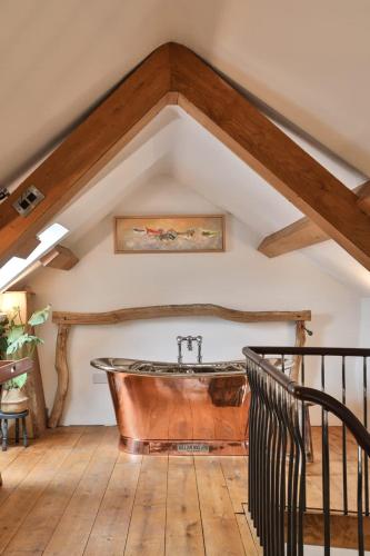 NEW Luxury Devon Barn Conversion - last minute hotel in Unknown City