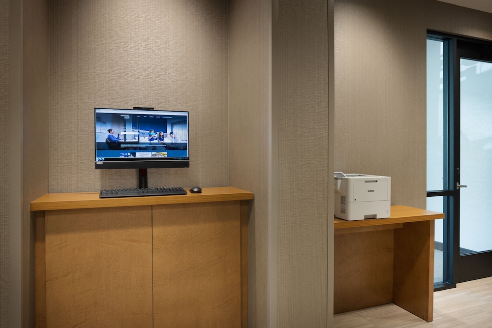 SpringHill Suites by Marriott Bowling Green - photo 21