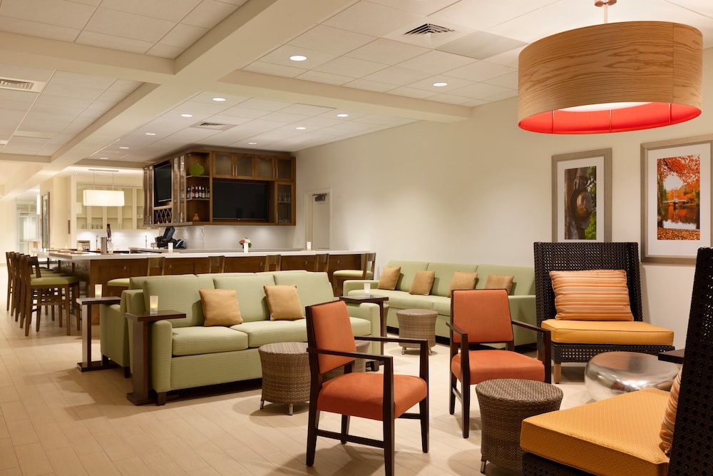 Hilton Garden Inn Boston Logan Airport - photo 48