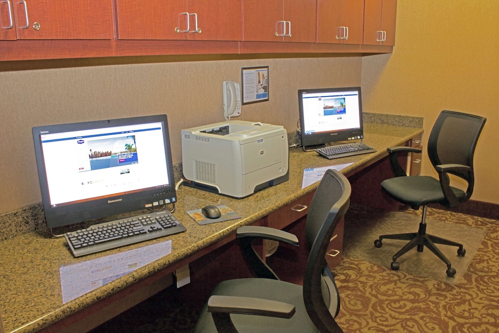 Hampton Inn & Suites Chesapeake Battlefield Blvd. - photo 52