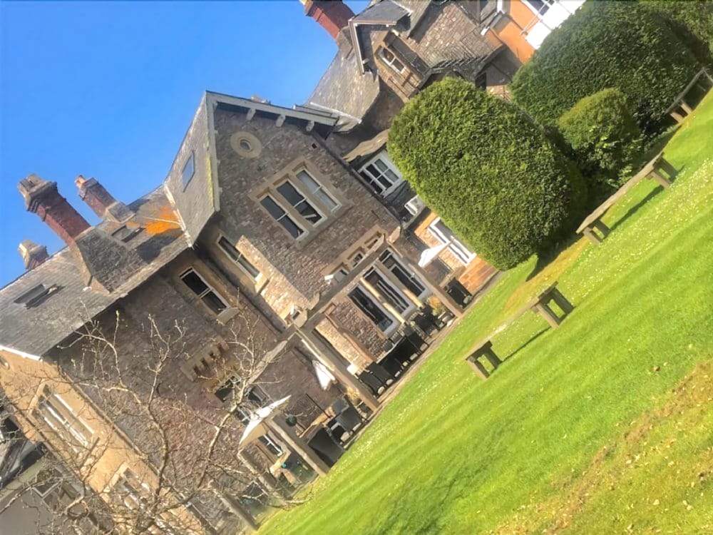 The Cleve Hotel in Wellington, United Kingdom