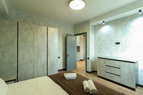 Luxurious 3BR Apartment W Stunning views